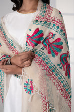 Load image into Gallery viewer, Mor Phulkari Dupatta for women by Mystic Loom // White Kota Dupatta Phulkari for online shopping 
